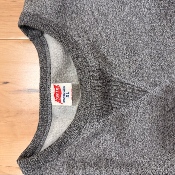 TSPTR Grey Sweater Snoopy Size XL - Picture 3 of 4